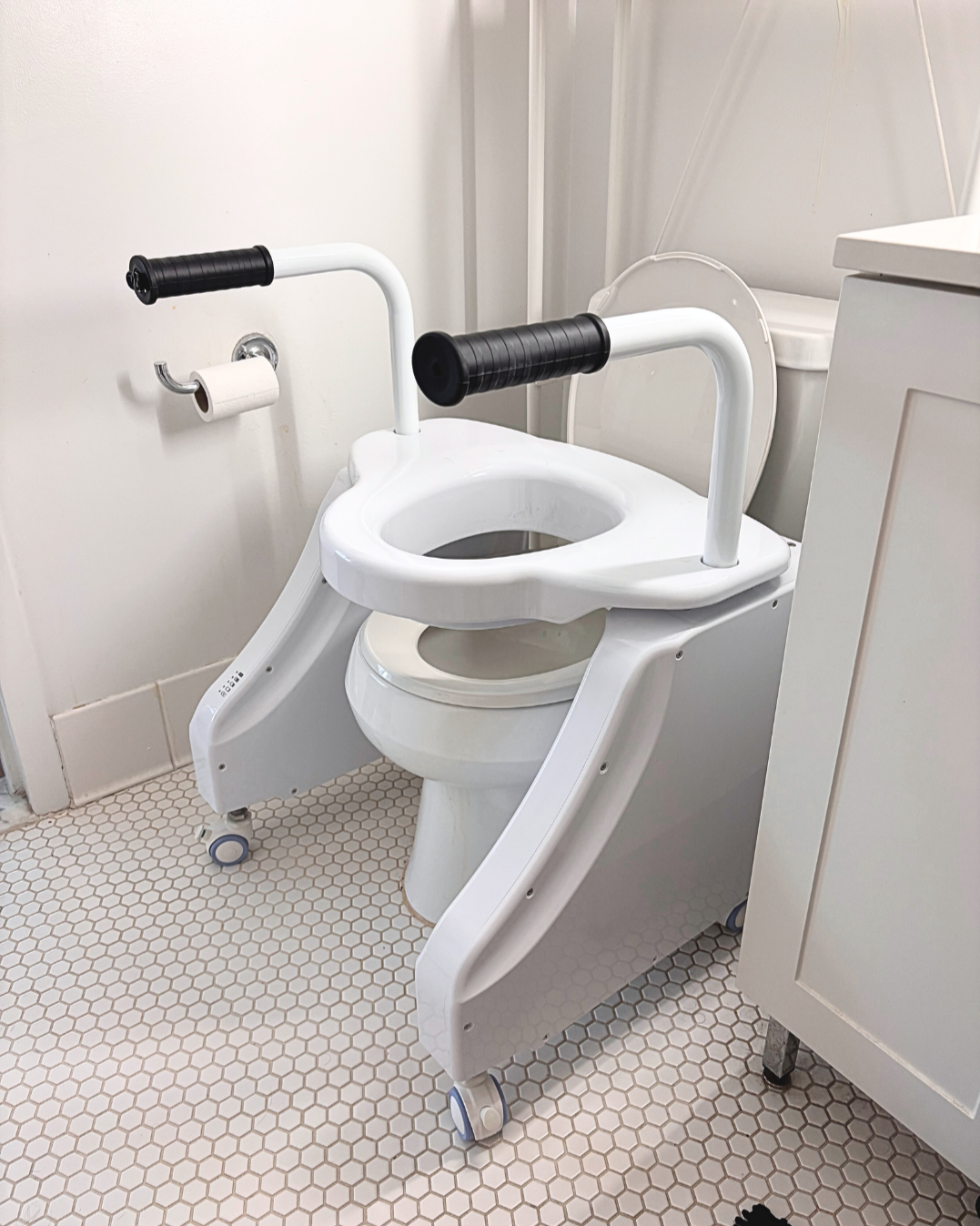 Risewell Electric Toilet Lift Seat – Safe Bathroom Aid for Independence